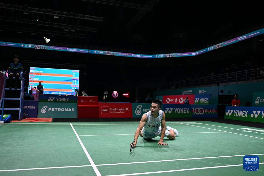 而是更加坚 而是更加坚